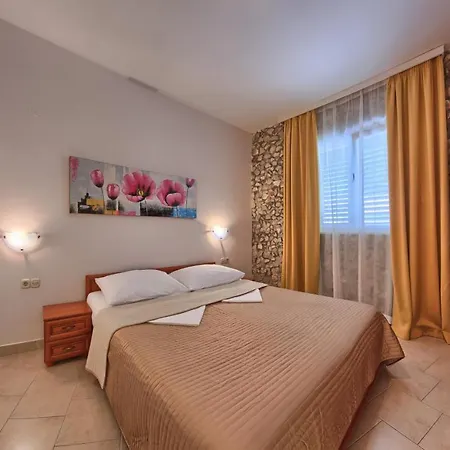 By The Sea - 17458 Rogoznica (Sibenik-Knin)