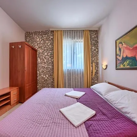 Apartment By The Sea - 17458